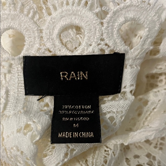 Rain Lace Blouse in Ivory Size M - Picture 2 of 7